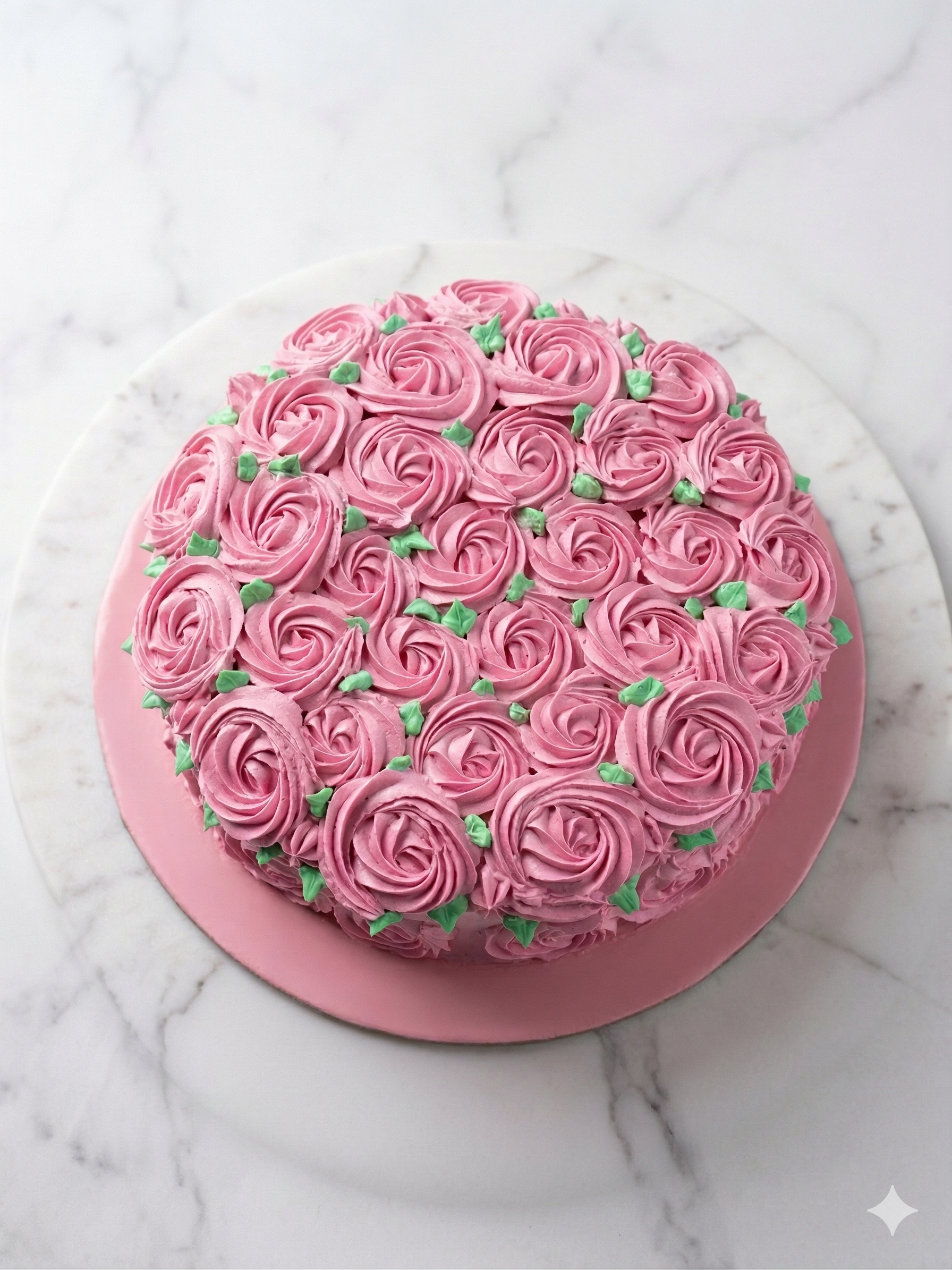 Torta artesanal decorada con rosas de crema — Dulzuras de la Nonna